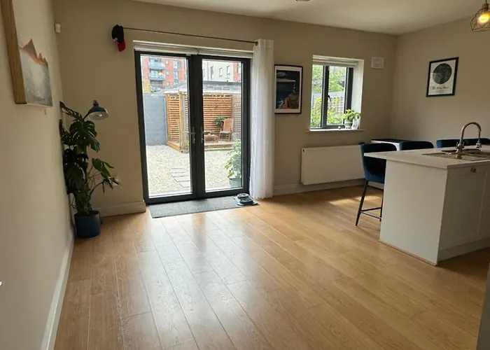 The Hive - Luxury Ensuite - Full Privacy As Only On The Floor! Pansiyon *